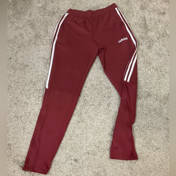 Adidas joggers
Condition: Good
Size: Medium - Picture 3 of 4